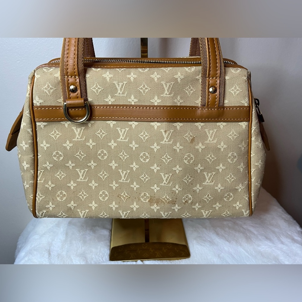 Louis Vuitton Tan and Cream Monogram